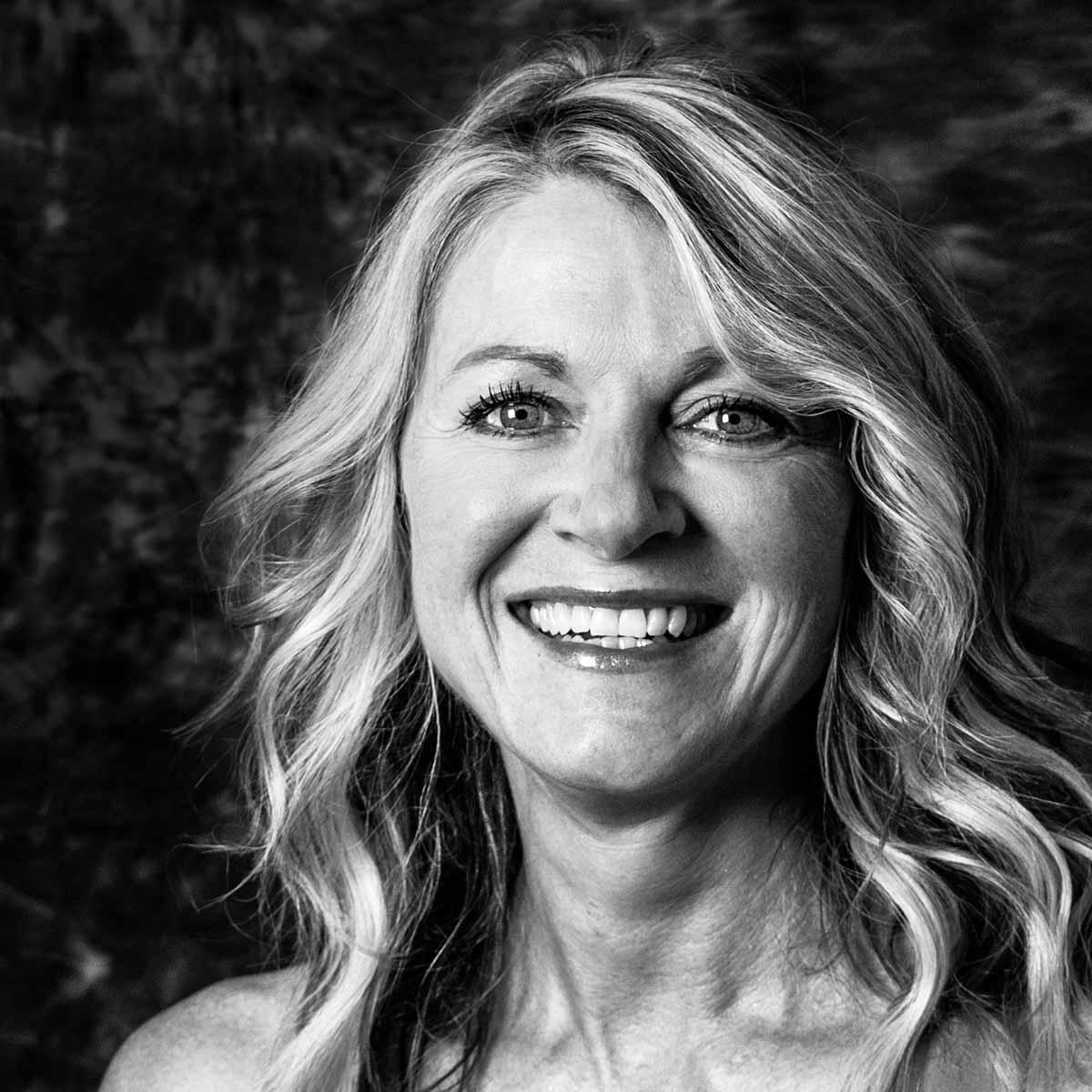 Lynette Von Minden Headshot